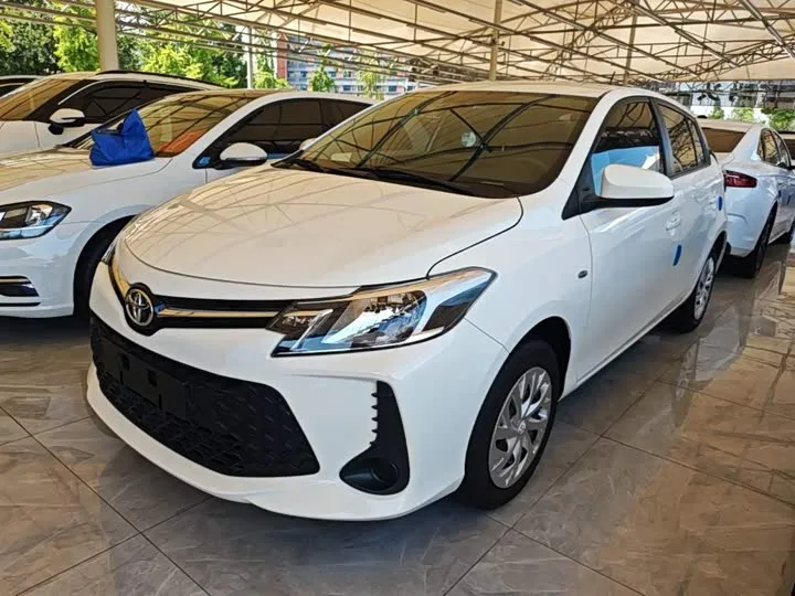 Toyota Vios FS 2022 из Китая — купить под ключ