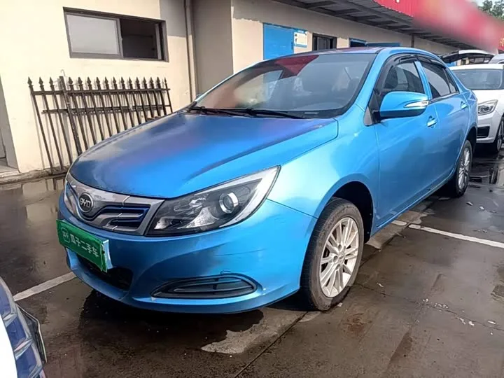 BYD e5 2022 из Китая — купить под ключ