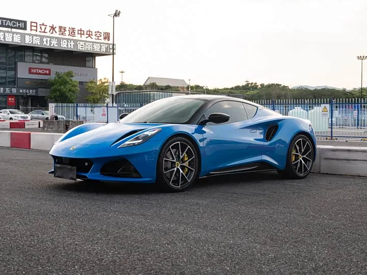 Lotus Emira 2023 из Китая — купить под ключ