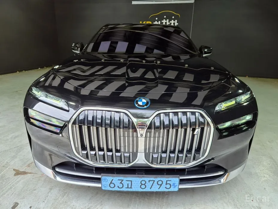 BMW i7 2022 из Кореи — купить под ключ