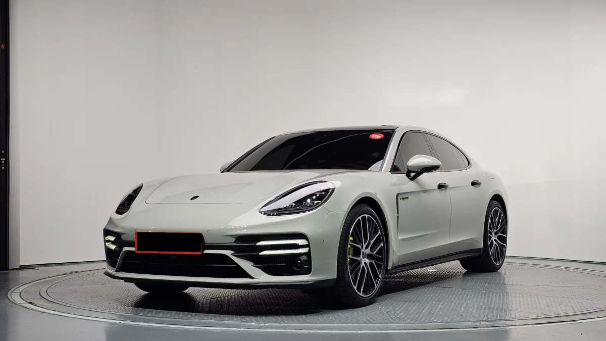 Porsche Panamera 2023 из Кореи — купить под ключ