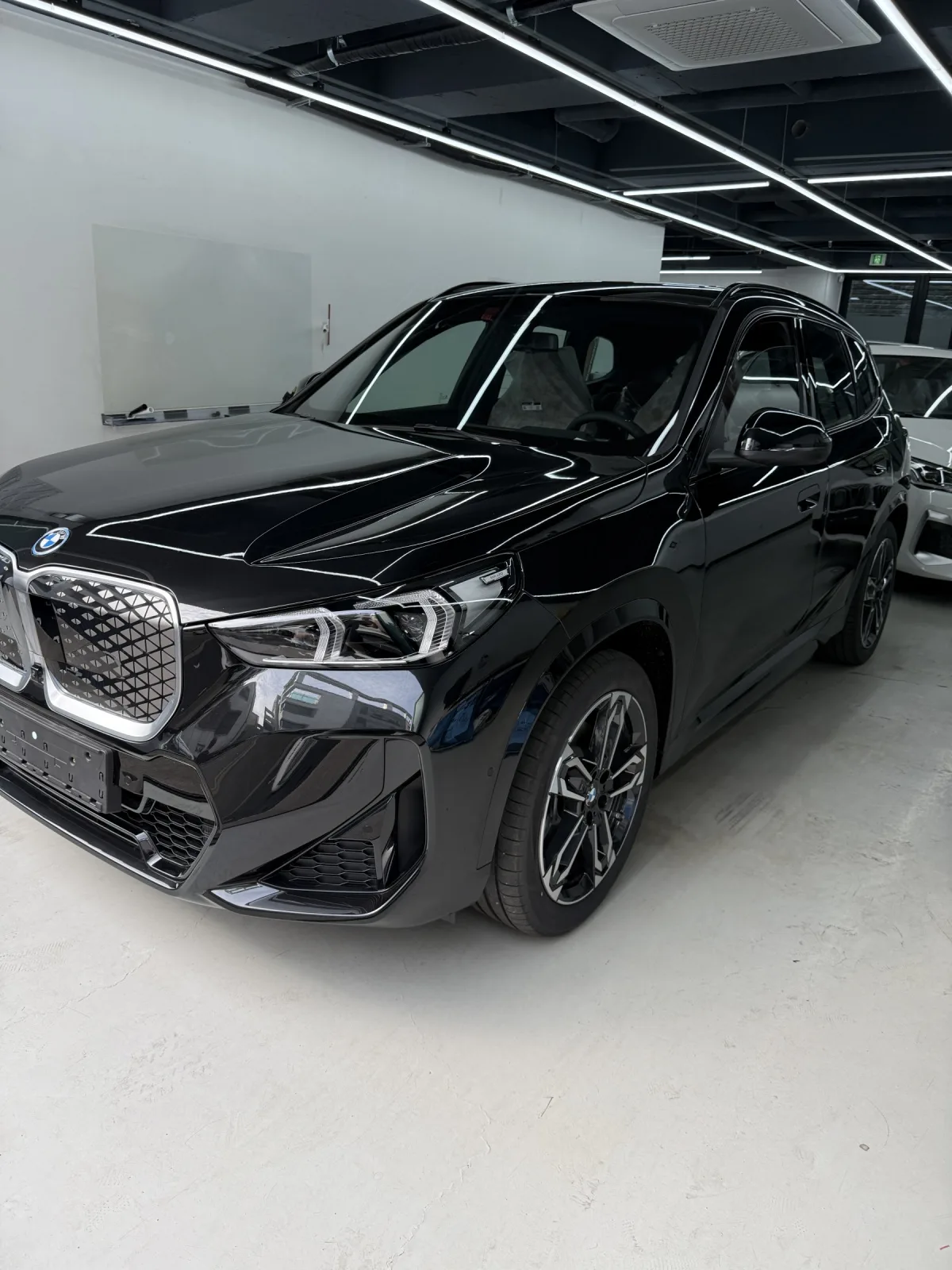 BMW iX1 2026 из Кореи — купить под ключ