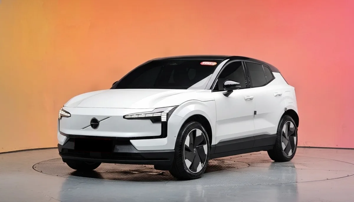 Volvo EX30 2025 из Кореи — купить под ключ