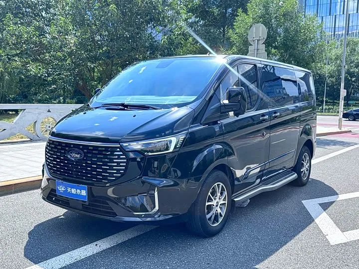Ford Tourneo 2023 из Китая — купить под ключ