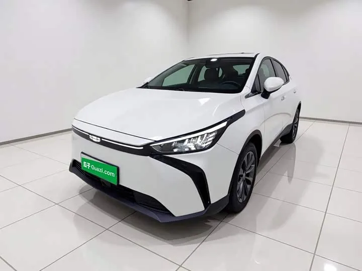 Geely Geometry M6 2023 из Китая — купить под ключ