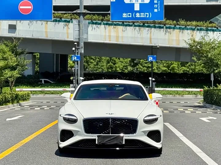 Bentley Continental GT Hybrid 2026 из Китая — купить под ключ