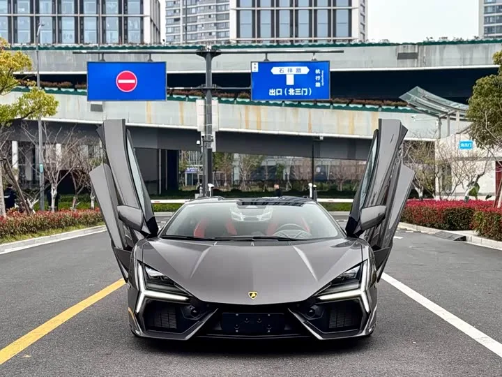 Lamborghini Revuelto 2025 из Китая — купить под ключ