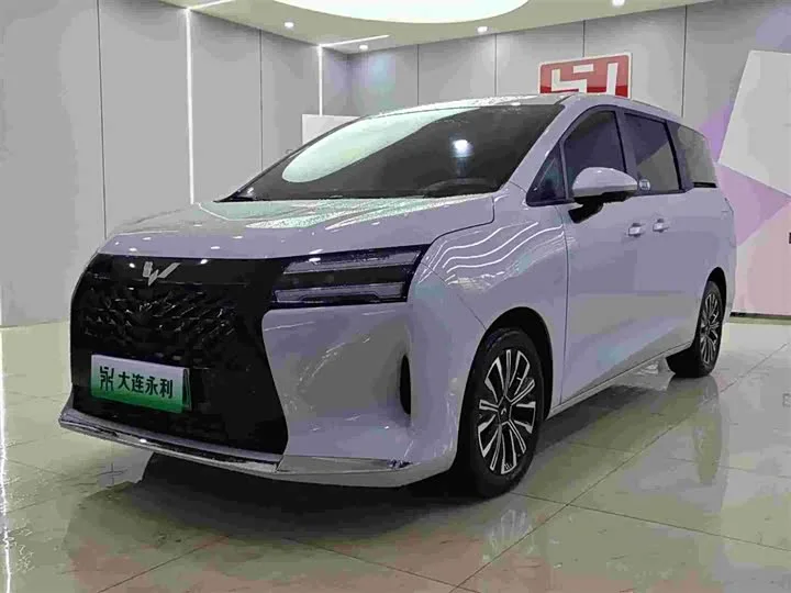 Wuling Starlight 730 Hybrid/EV 2026 из Китая — купить под ключ