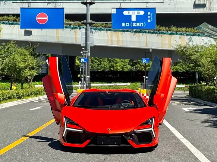 Lamborghini Revuelto 2026 из Китая — купить под ключ