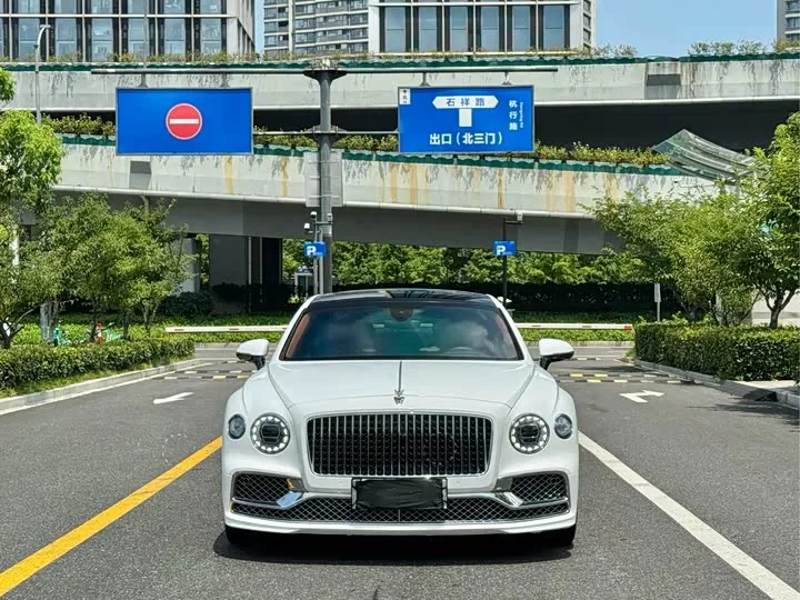 Bentley Flying Spur Hybrid 2023 из Китая — купить под ключ
