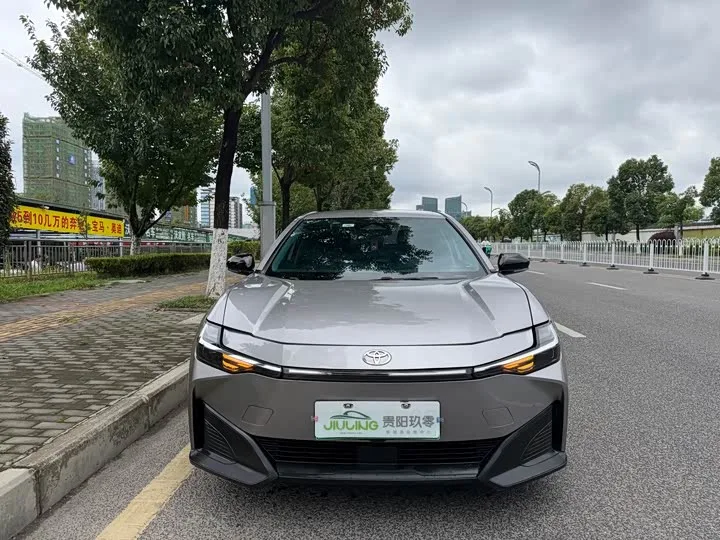 Toyota bZ3 2023 из Китая — купить под ключ