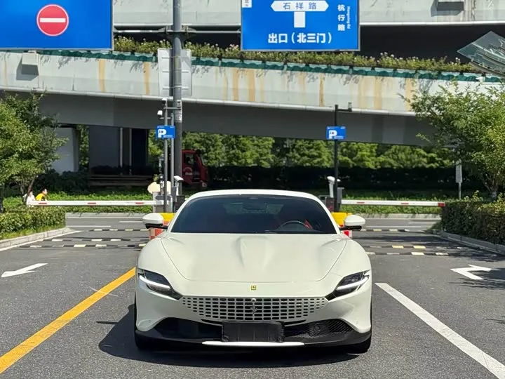 Ferrari Roma 2024 из Китая — купить под ключ