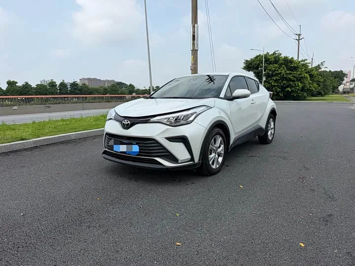 Toyota Izoa 2022 из Китая — купить под ключ