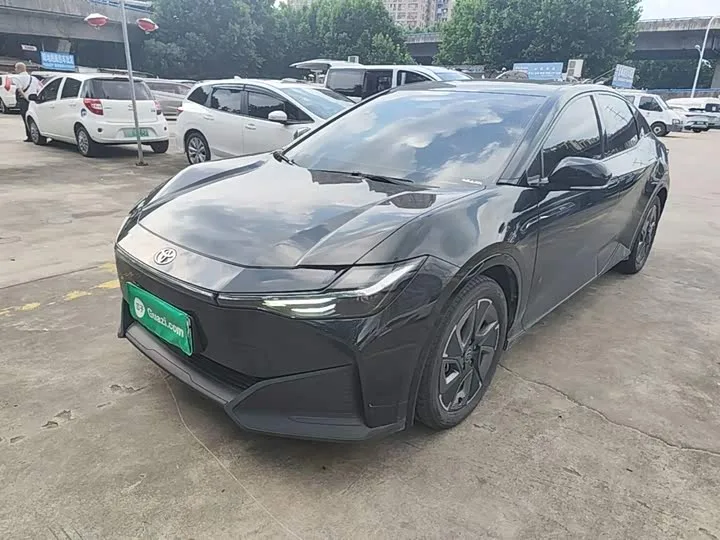 Toyota bZ3 2024 из Китая — купить под ключ