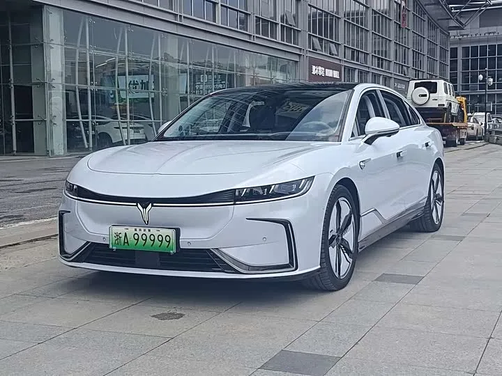 Voyah Passion 2023 из Китая — купить под ключ