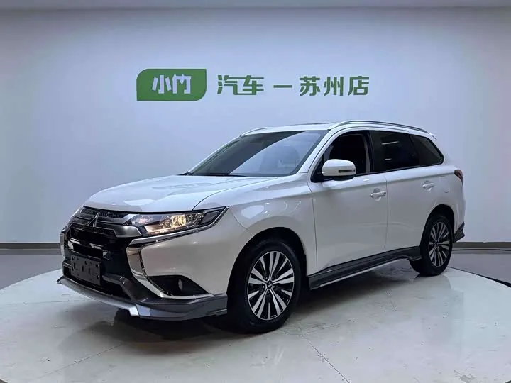 Mitsubishi Outlander 2023 из Китая — купить под ключ