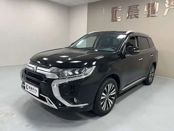 Mitsubishi Outlander 2022 из Китая — купить под ключ