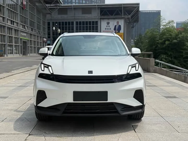 Lynk & Co 06 EM-P Hybrid 2026 из Китая — купить под ключ