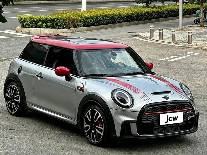 Mini Mini JCW 2022 из Китая — купить под ключ