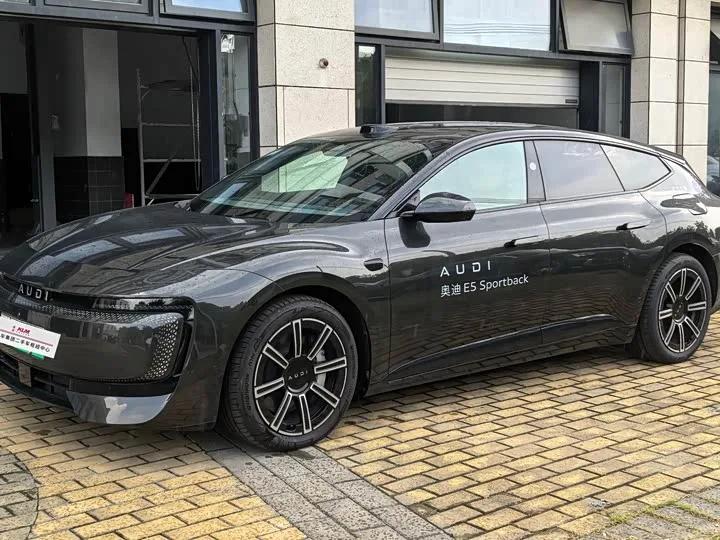 Audi × SAIC E5 Sportback 2026 из Китая — купить под ключ