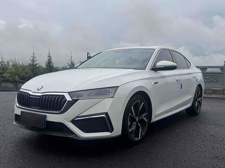 Skoda Octavia Pro 2022 из Китая — купить под ключ
