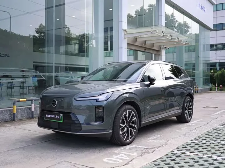 Volvo XC70 Hybrid 2026 из Китая — купить под ключ