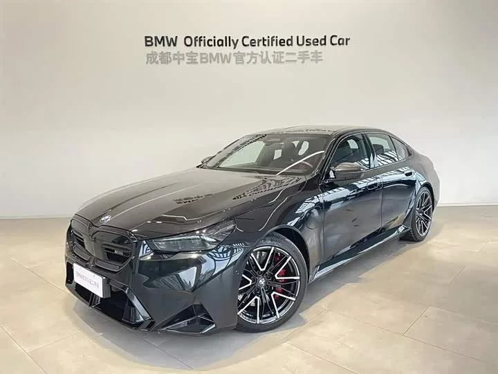 BMW M5 Hybrid 2025 из Китая — купить под ключ