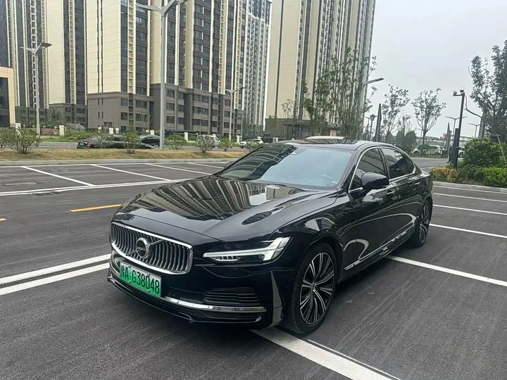 Volvo S90 Hybrid 2023 из Китая — купить под ключ