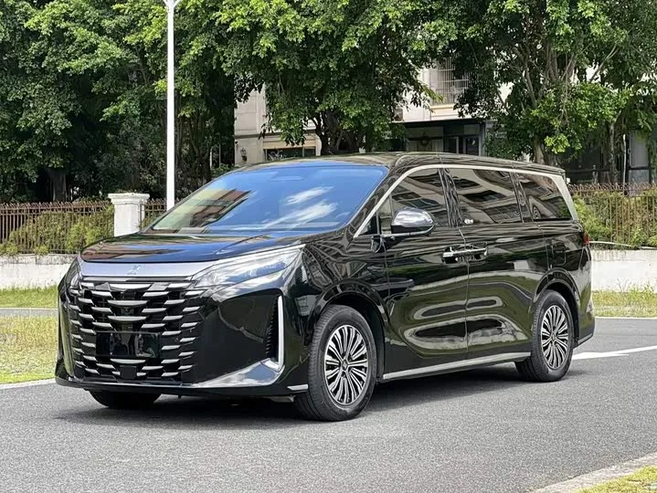 BYD Xia 2025 из Китая — купить под ключ