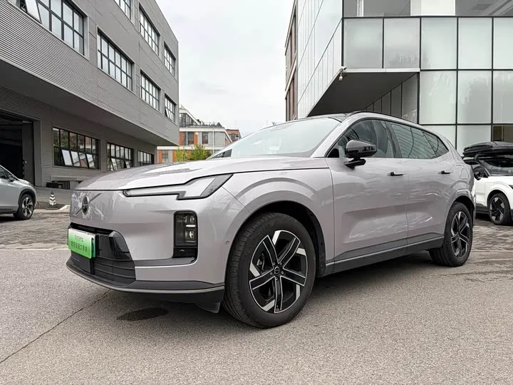 Volvo XC70 Hybrid 2026 из Китая — купить под ключ