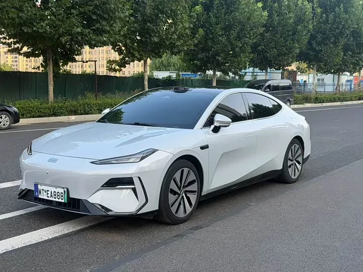 Geely Galaxy E8 2024 из Китая — купить под ключ
