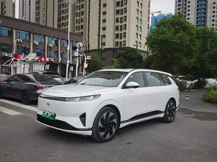 Dongfeng Yipai eπ 008 2024 из Китая — купить под ключ