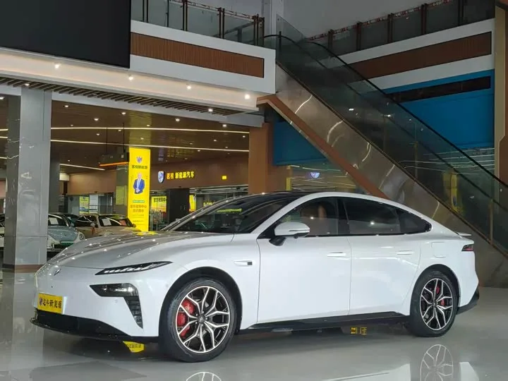 Dongfeng Yipai eπ 007 2025 из Китая — купить под ключ