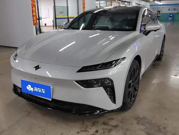 Dongfeng Yipai eπ 007 2025 из Китая — купить под ключ