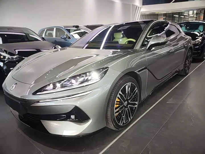 Denza Z9GT 2024 из Китая — купить под ключ