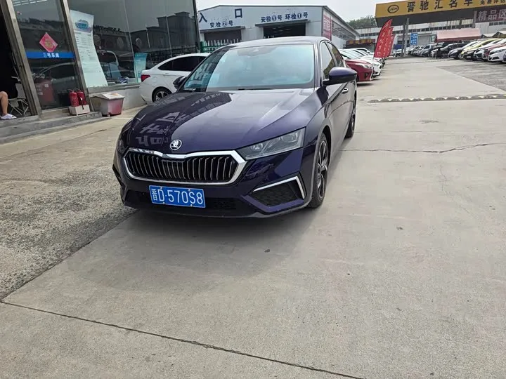 Skoda Octavia Pro 2022 из Китая — купить под ключ