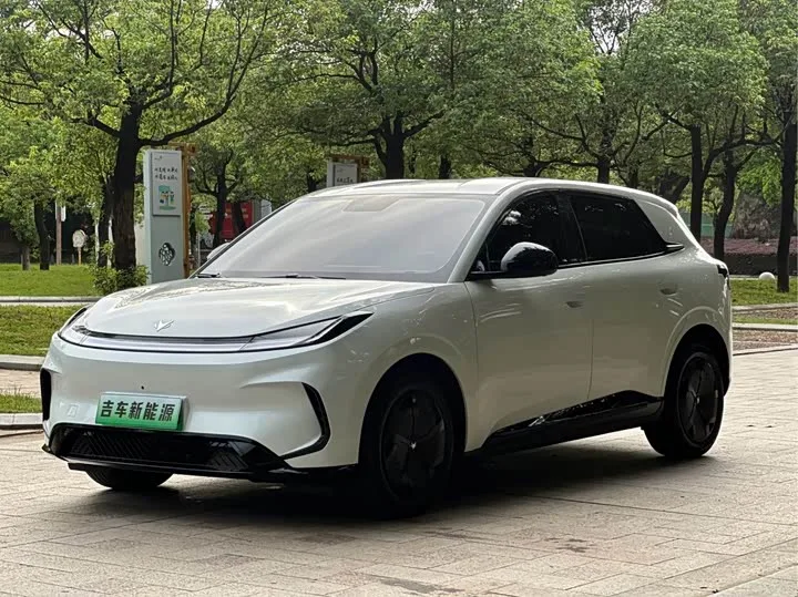 BAIC Arcfox T1 2025 из Китая — купить под ключ