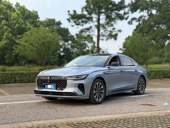 Lincoln Z (Zephyr) 2023 из Китая — купить под ключ
