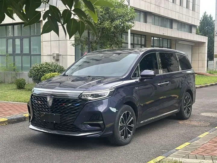Roewe iMax 8 2022 из Китая — купить под ключ