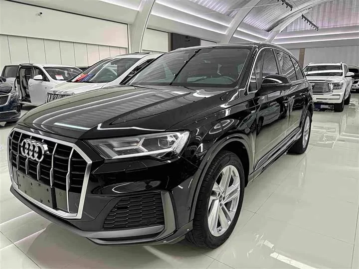 Audi Q7 2023 из Китая — купить под ключ