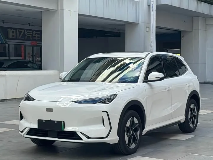 Geely Galaxy E5 2026 из Китая — купить под ключ