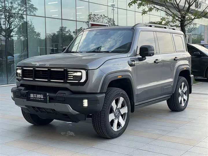 BAIC Beijing BJ40 Hybrid 2025 из Китая — купить под ключ