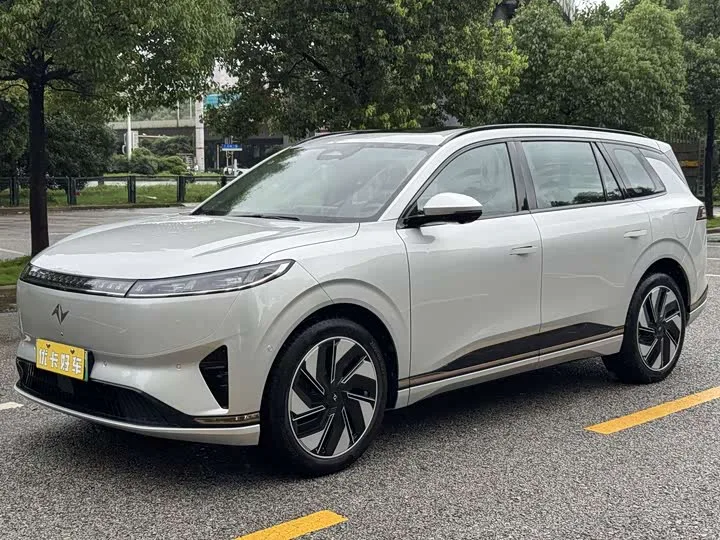 Dongfeng Yipai eπ 008 2025 из Китая — купить под ключ