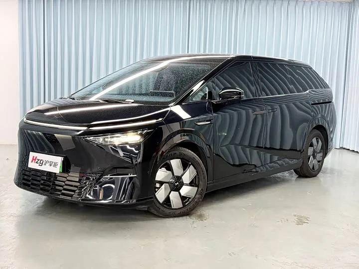 XPeng X9 2024 из Китая — купить под ключ