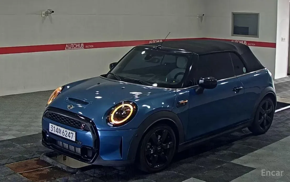Mini Cooper Convertible 2001 из Кореи — купить под ключ