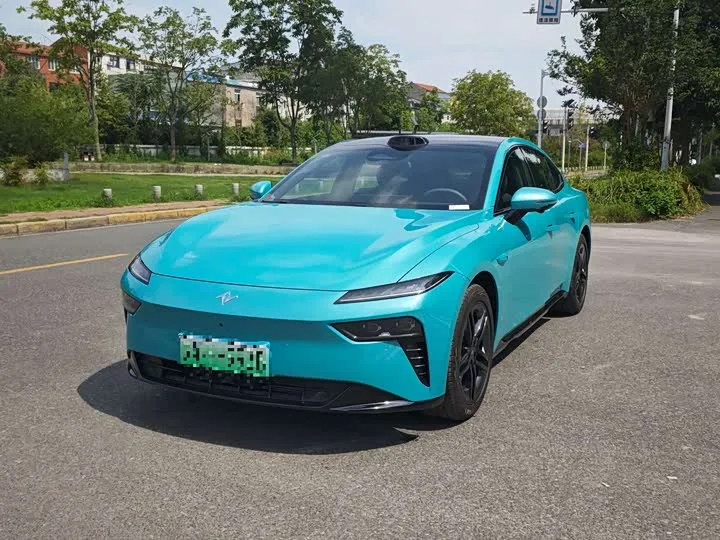 Dongfeng Yipai eπ 007 2026 из Китая — купить под ключ