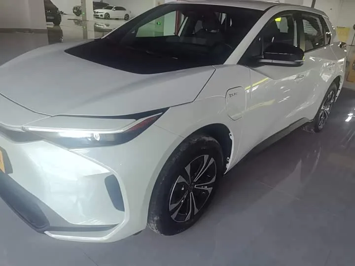Toyota bZ4X Platinum 2026 из Китая — купить под ключ