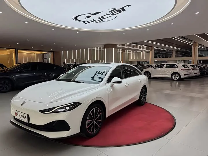 Roewe D7 2026 из Китая — купить под ключ