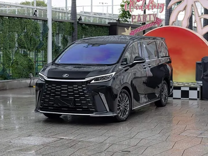 Lexus LM 2026 из Китая — купить под ключ