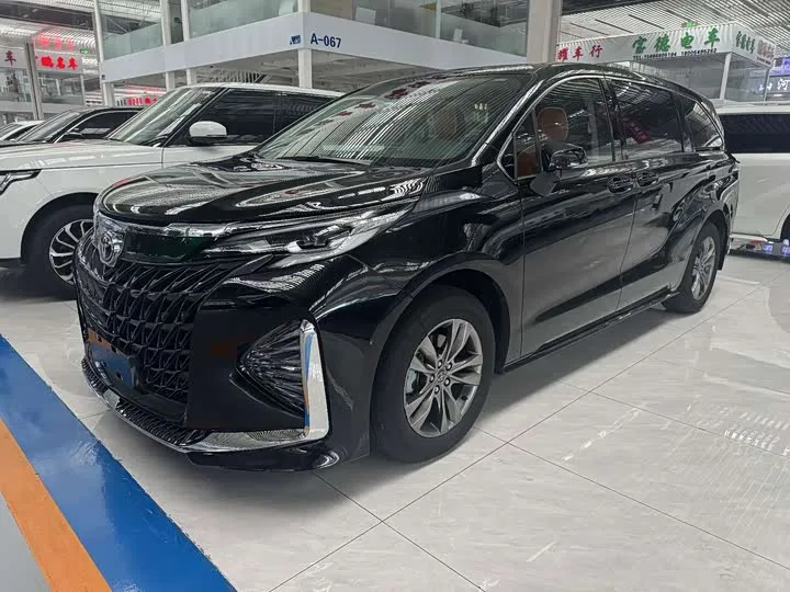 Toyota Sienna 2026 из Китая — купить под ключ